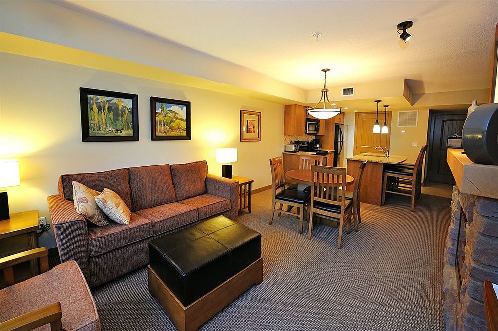 Copperstone Resort By Clique Canmore Esterno foto
