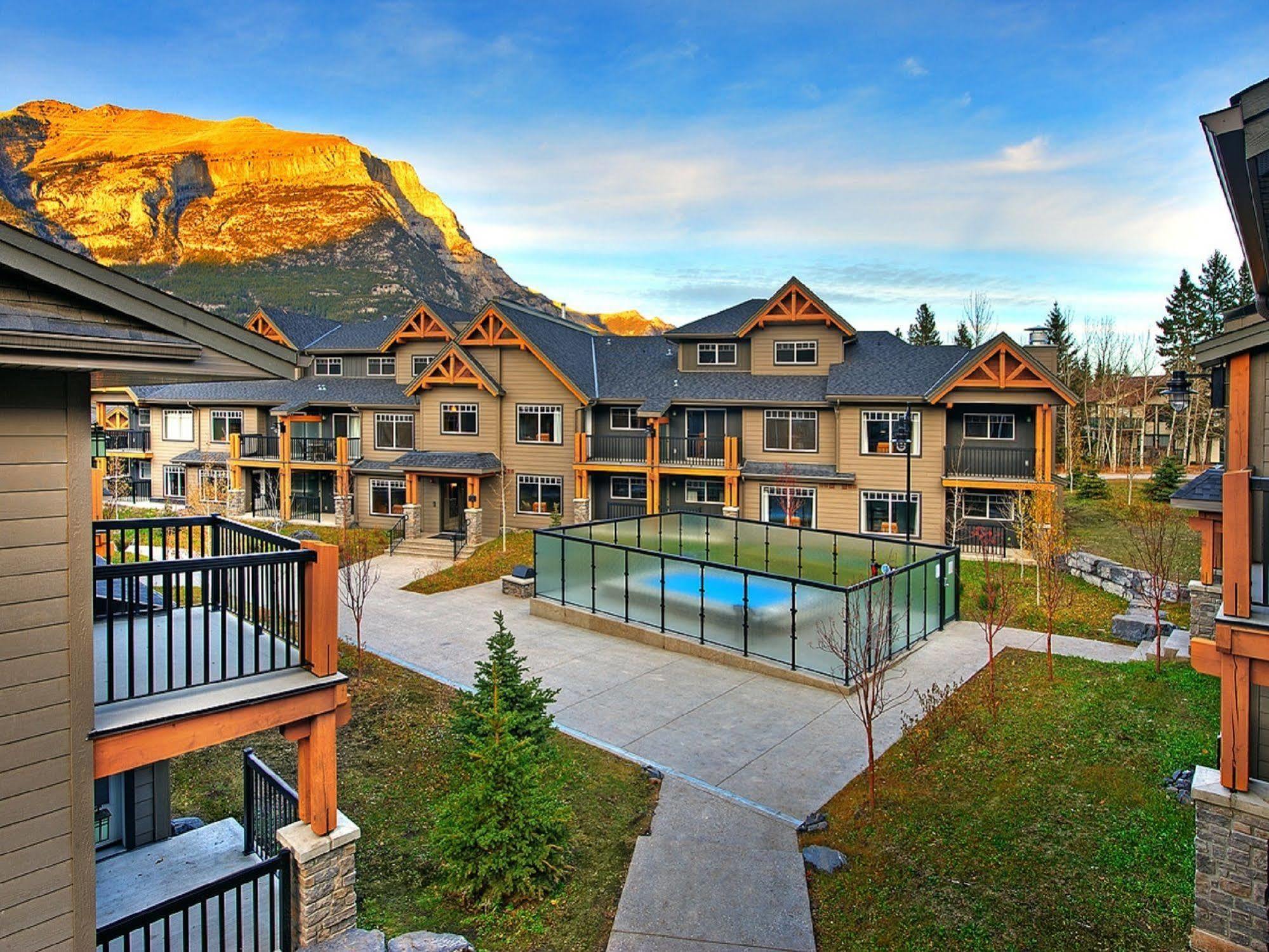 Copperstone Resort By Clique Canmore Esterno foto